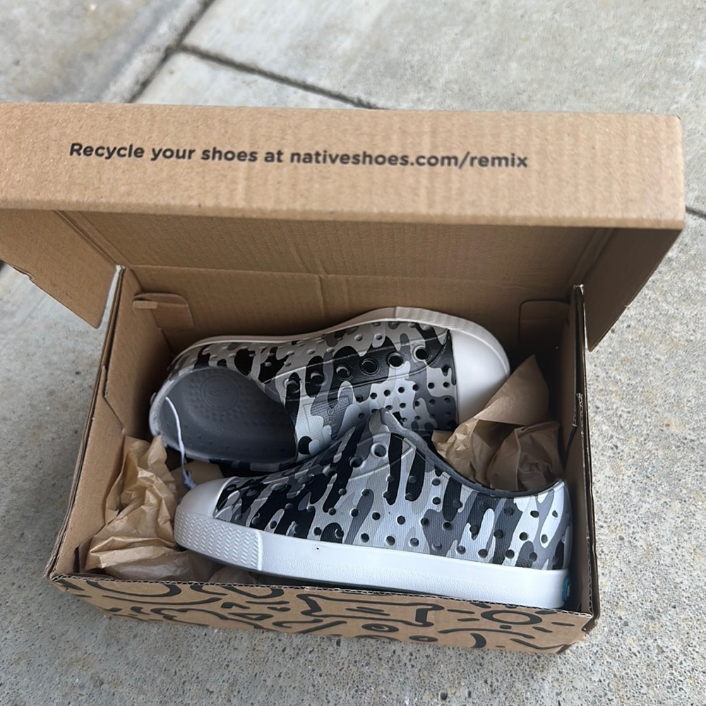 New in box never worn Native boys shoes